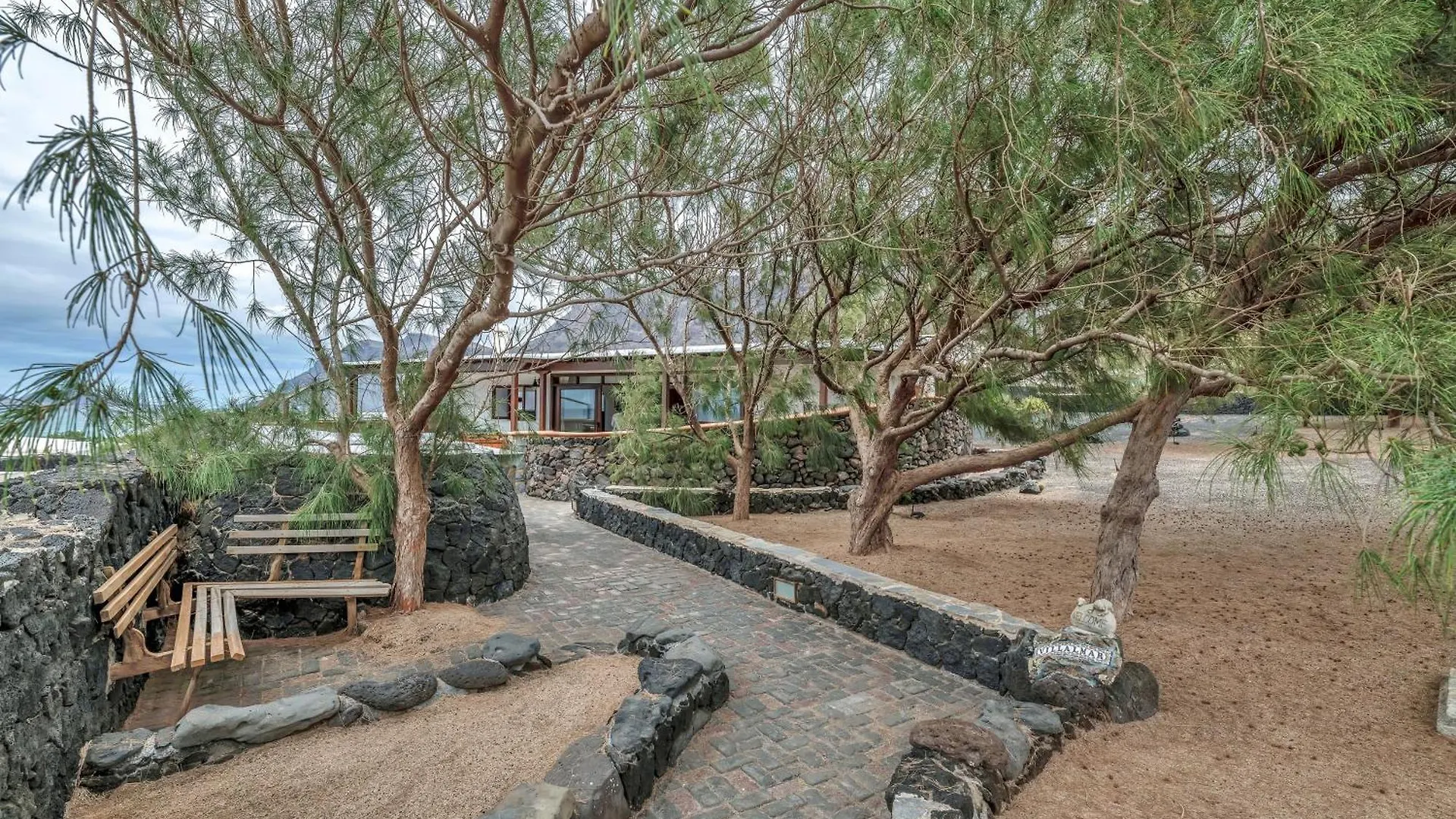 Villalmar Famara Holiday park